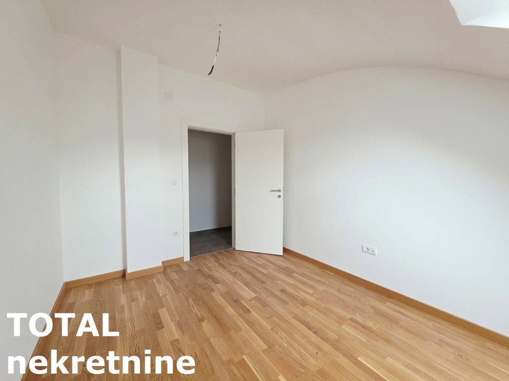Četvorosoban stan na prodaju, Petrovaradin, Novi Sad, 118m², 251.800 €