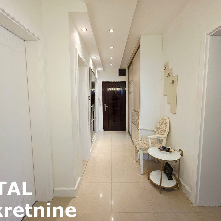 Trosoban stan na prodaju, Centar, Novi Sad, 99m², 310.000 €
