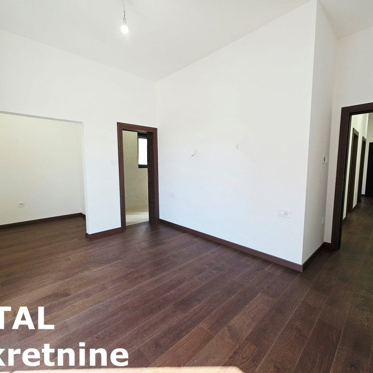 Stan Prodaja Novi Sad  140 m2