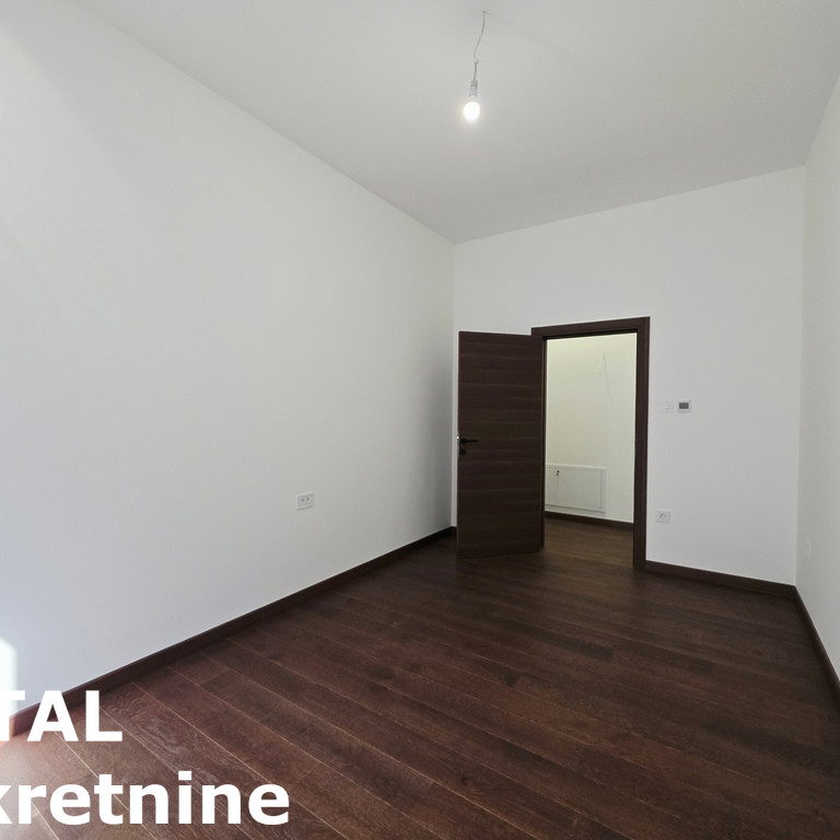 Četvorosoban stan na prodaju, Sremska Kamenica, Novi Sad, 140m², 357.000 €