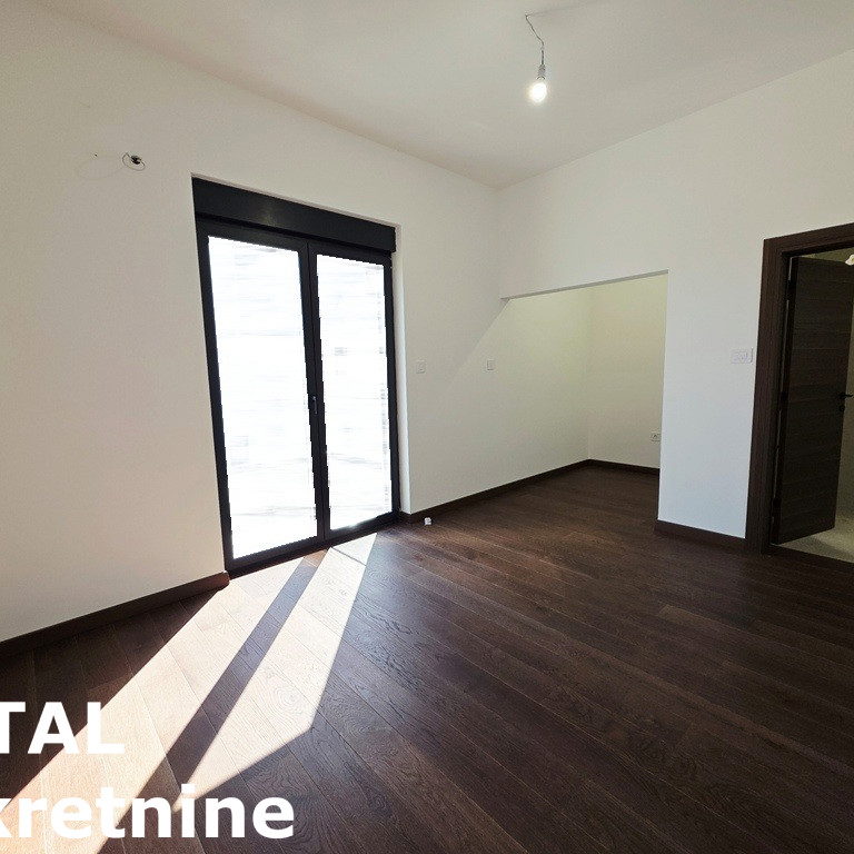 Stan Prodaja Novi Sad  140 m2