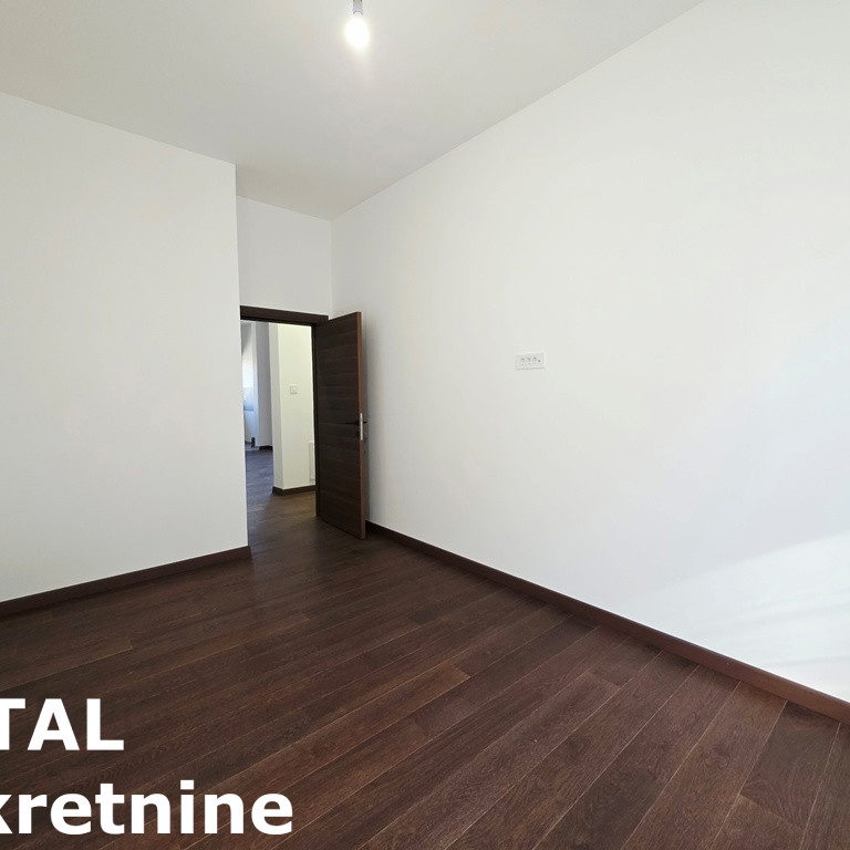 Četvorosoban stan na prodaju, Sremska Kamenica, Novi Sad, 140m², 357.000 €