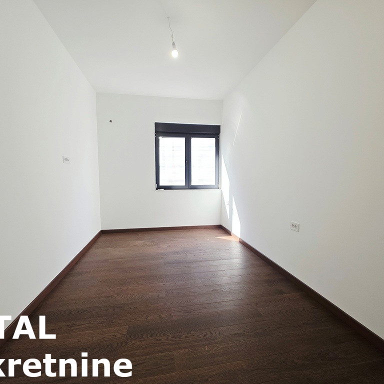 Četvorosoban stan na prodaju, Sremska Kamenica, Novi Sad, 140m², 357.000 €