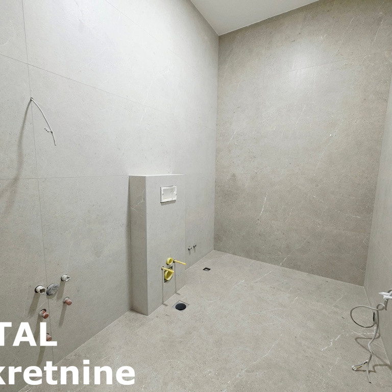 Četvorosoban stan na prodaju, Sremska Kamenica, Novi Sad, 140m², 357.000 €