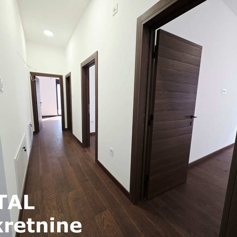 Stan Prodaja Novi Sad  140 m2