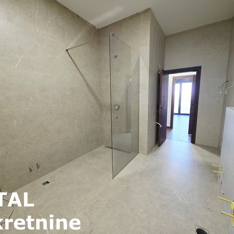 Četvorosoban stan na prodaju, Sremska Kamenica, Novi Sad, 125m², 306.250 €
