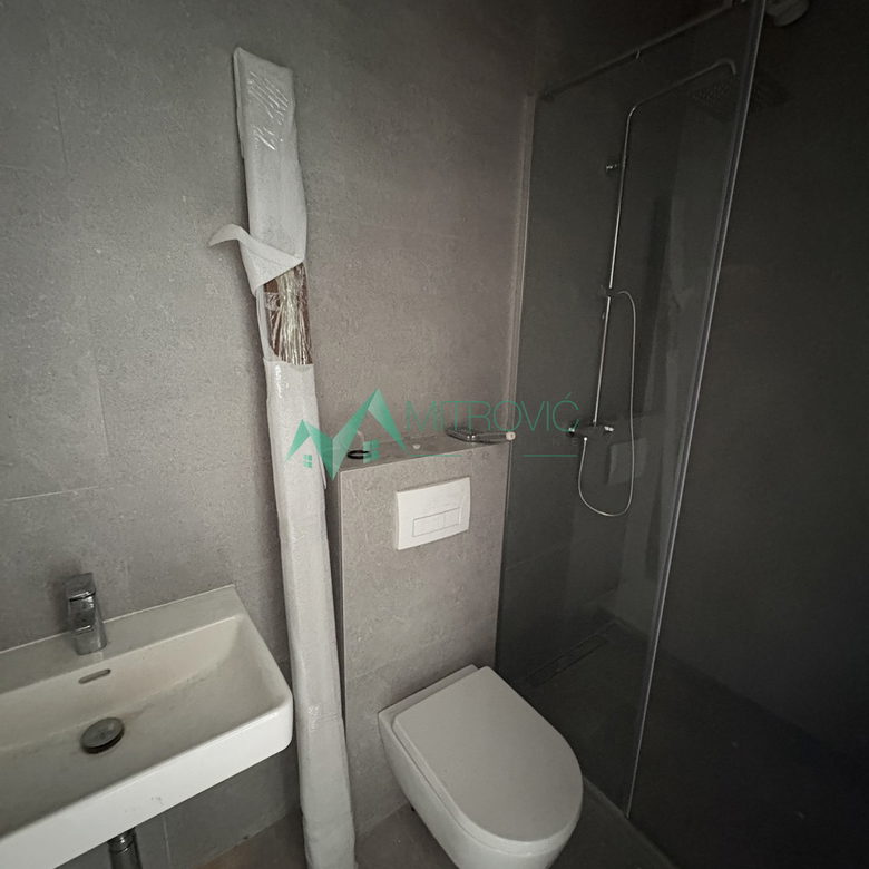 Petosoban stan na prodaju, Čardak, Novi Sad, 154m², 348.960 €