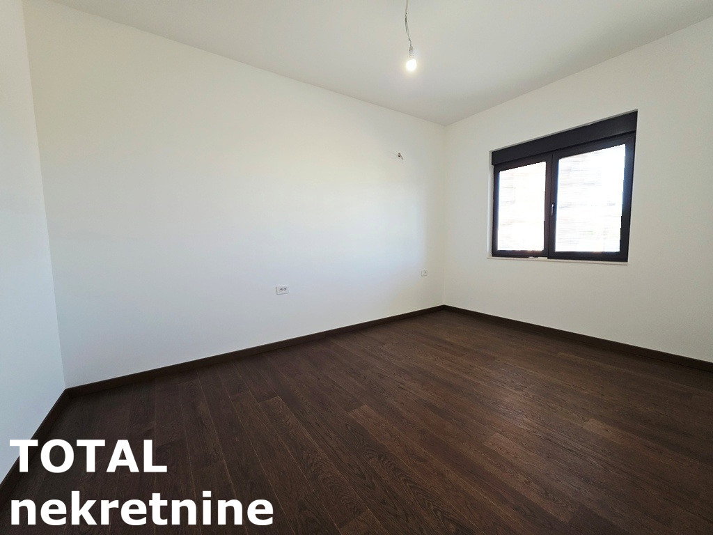 Petosoban stan na prodaju, Sremska Kamenica, Novi Sad, 154m², 346.500 €