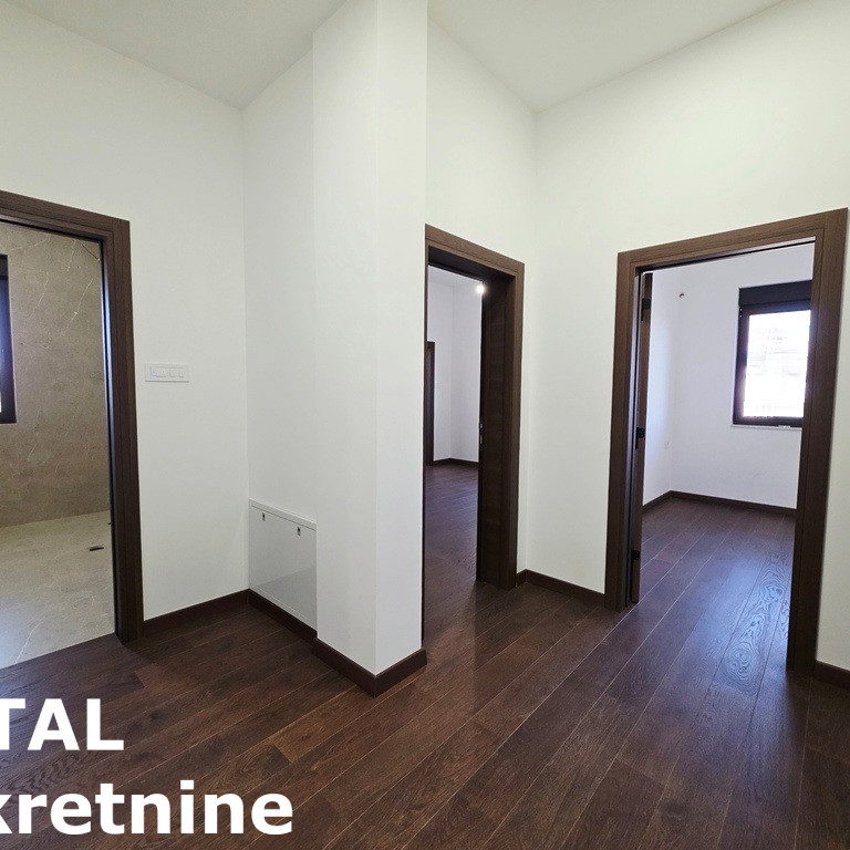 Stan Prodaja Novi Sad  154 m2