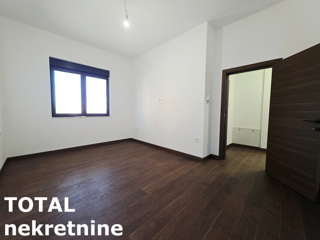 Petosoban stan na prodaju, Sremska Kamenica, Novi Sad, 154m², 346.500 €