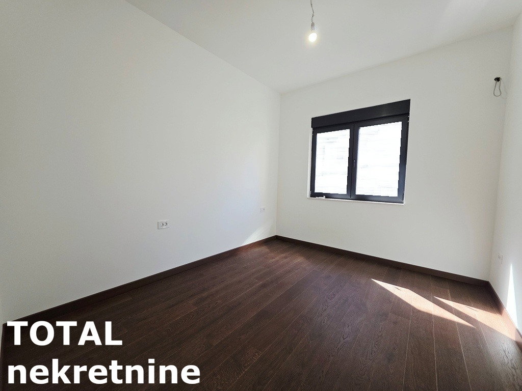 Petosoban stan na prodaju, Sremska Kamenica, Novi Sad, 154m², 346.500 €