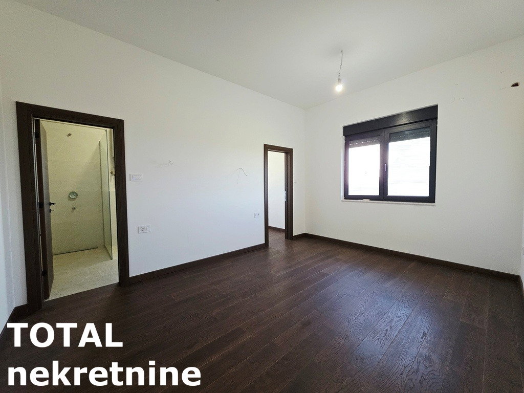 Petosoban stan na prodaju, Sremska Kamenica, Novi Sad, 154m², 346.500 €