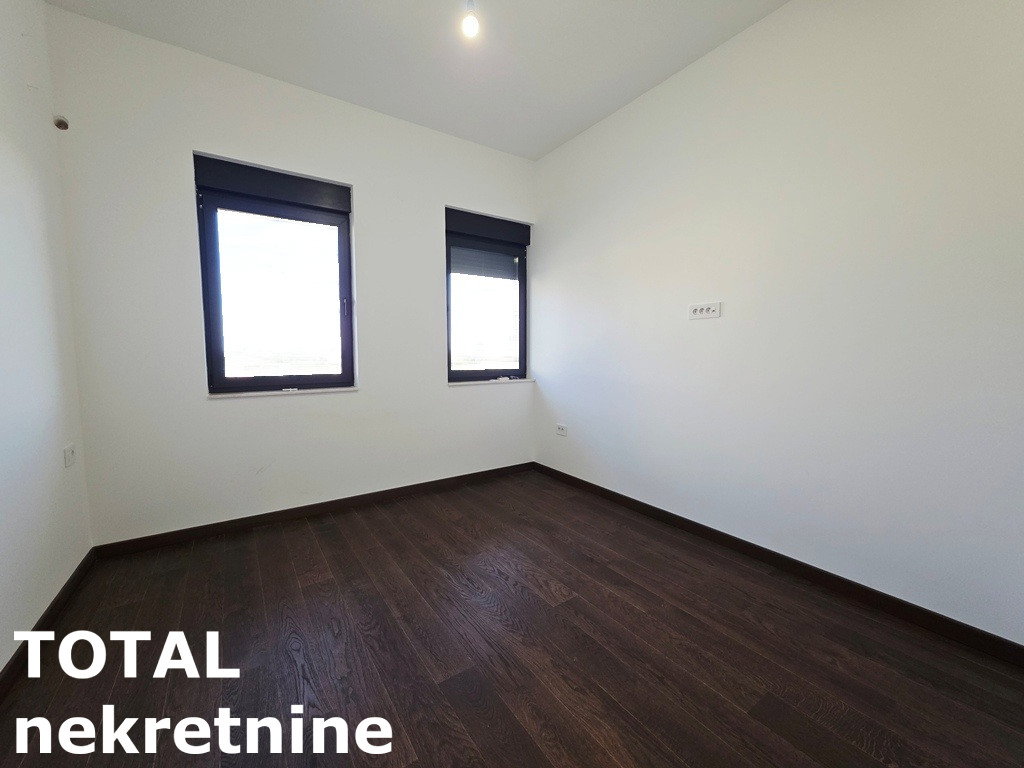 Petosoban stan na prodaju, Sremska Kamenica, Novi Sad, 154m², 346.500 €