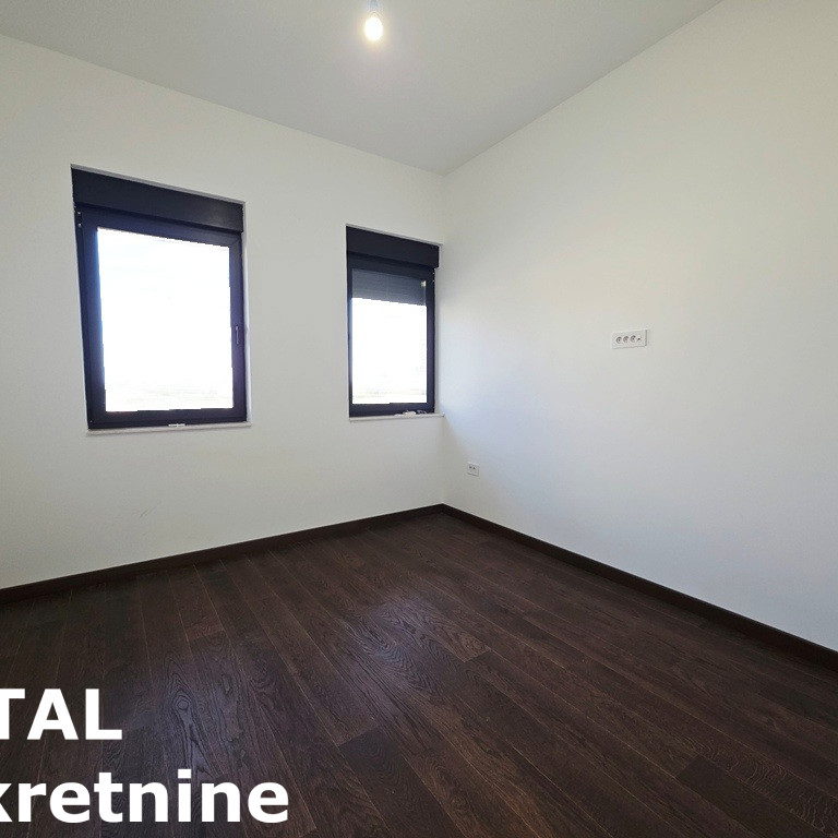 Petosoban stan na prodaju, Sremska Kamenica, Novi Sad, 154m², 346.500 €