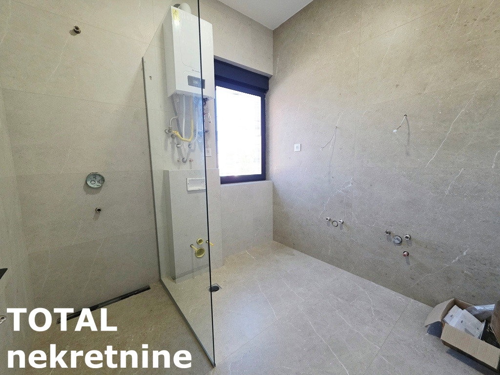 Petosoban stan na prodaju, Sremska Kamenica, Novi Sad, 154m², 346.500 €