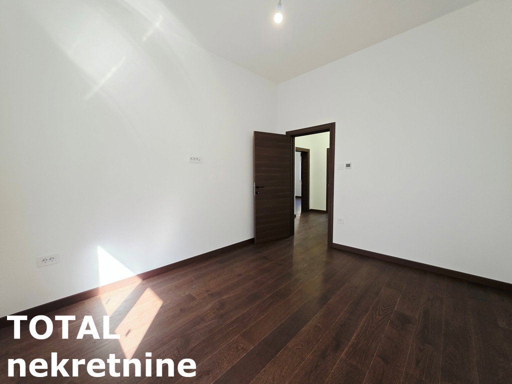 Petosoban stan na prodaju, Sremska Kamenica, Novi Sad, 154m², 346.500 €