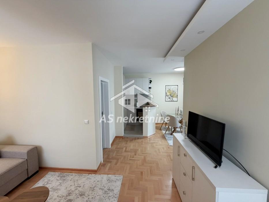 Dvosoban stan za izdavanje, Hram Svetog Save, Beograd, 54m², 2. sprat, 850 €/mes