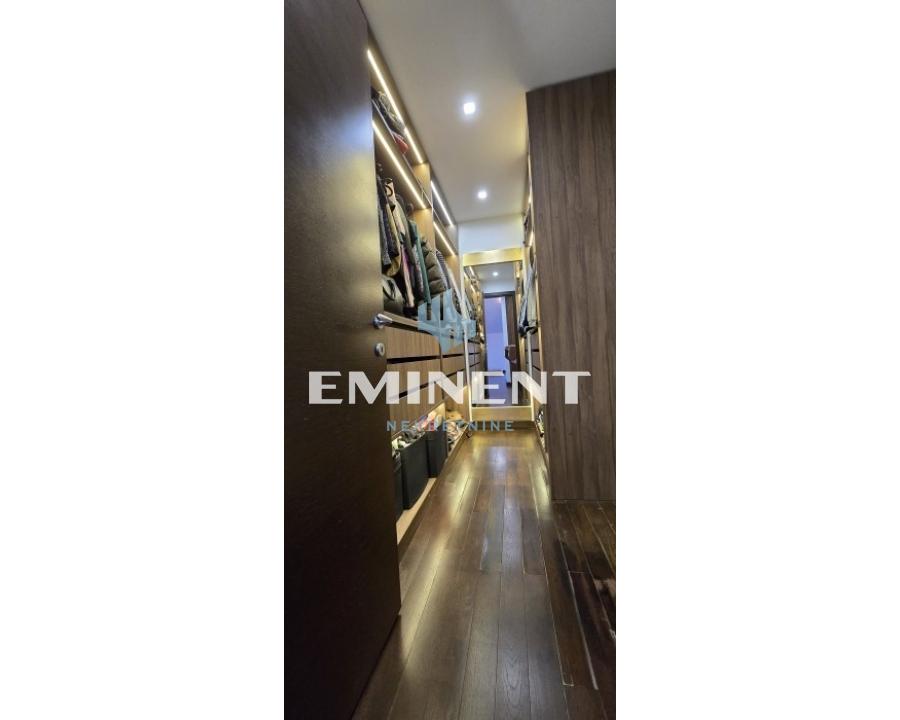 stanovi-izdavanje-3siKSyYLLB Petosoban stan na prodaju, Severni Bulevar, Beograd, 196m², 399.500 €