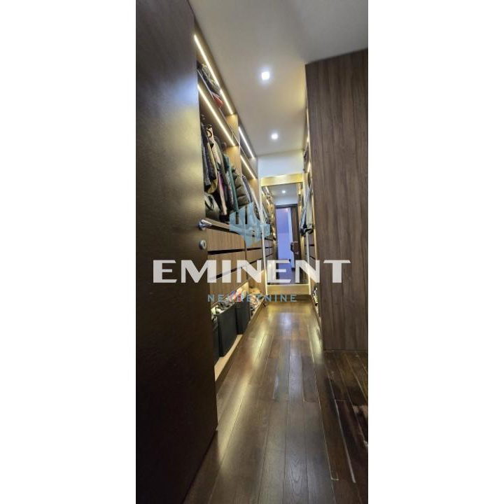 Petosoban stan na prodaju, Severni Bulevar, Beograd, 196m², 399.500 €