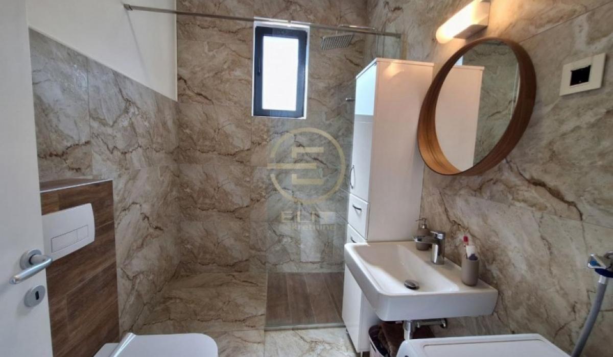 stanovi-izdavanje-44HBrAfOmY Petosoban stan na prodaju, Sremska Kamenica, Novi Sad, 145m², 390.000 €
