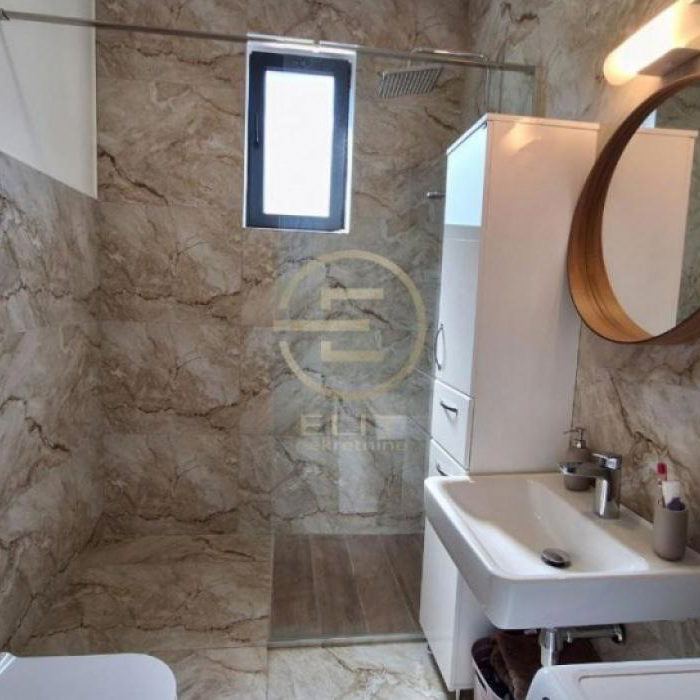 Petosoban stan na prodaju, Sremska Kamenica, Novi Sad, 145m², 390.000 €