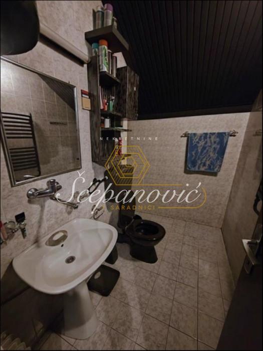 Četvorosoban stan na prodaju, Bulevar Oslobođenja, Novi Sad, 82m², 158.000 €