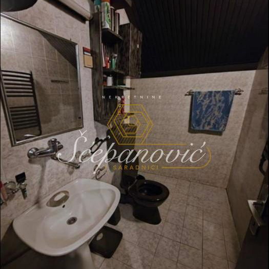 Četvorosoban stan na prodaju, Bulevar Oslobođenja, Novi Sad, 82m², 158.000 €
