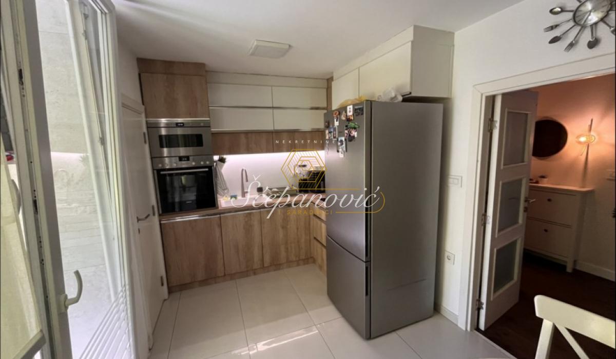 Stan Prodaja Novi Sad  71 m2