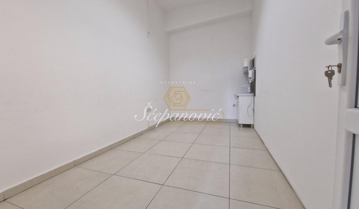 Lokal Prodaja Novi Sad  155 m2