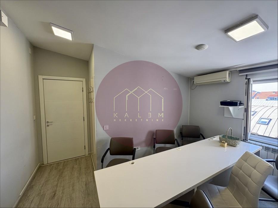 Petosoban stan na prodaju, Đeram Pijaca, Beograd, 118m², 349.000 €