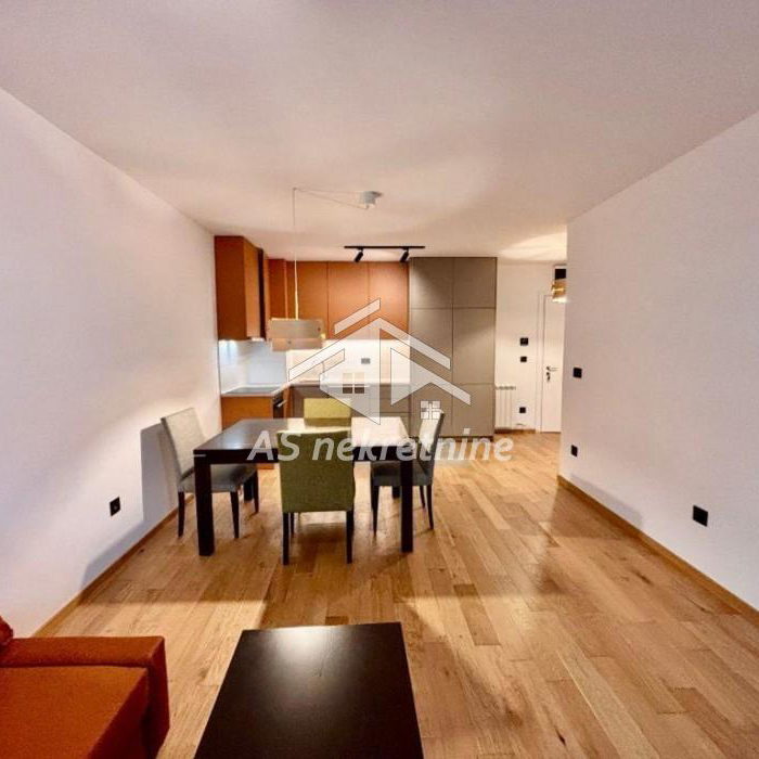 Stan Izdavanje Beograd Hala Pionir 60 m2