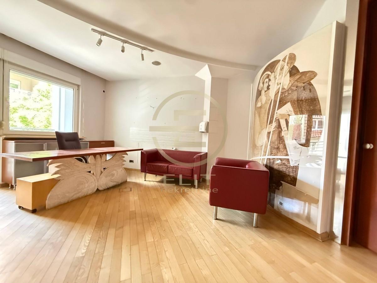 Lokal za izdavanje, Centar, Novi Sad, 254m², 2.000 €/mes