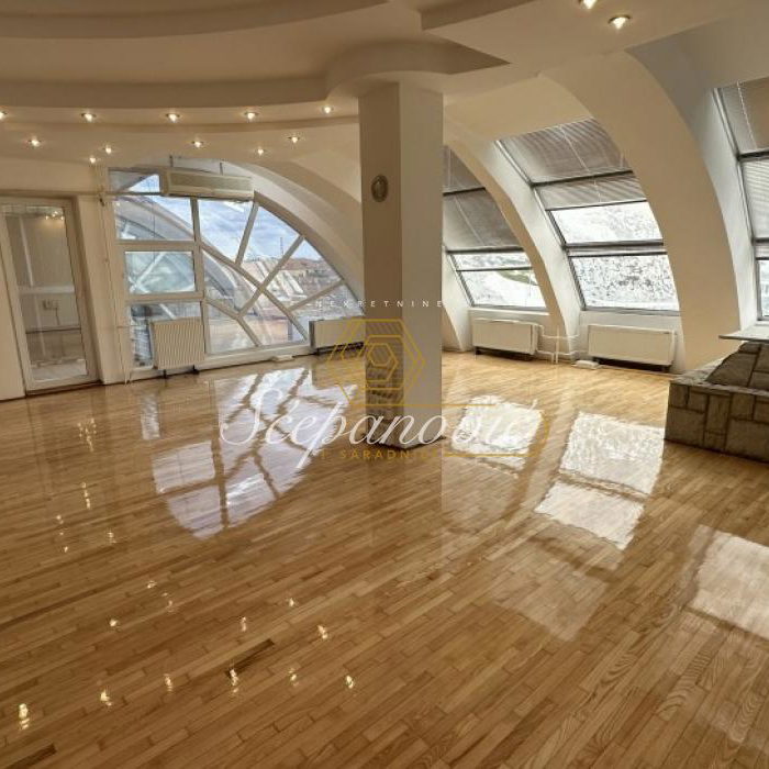 Stan Prodaja Novi Sad  238 m2