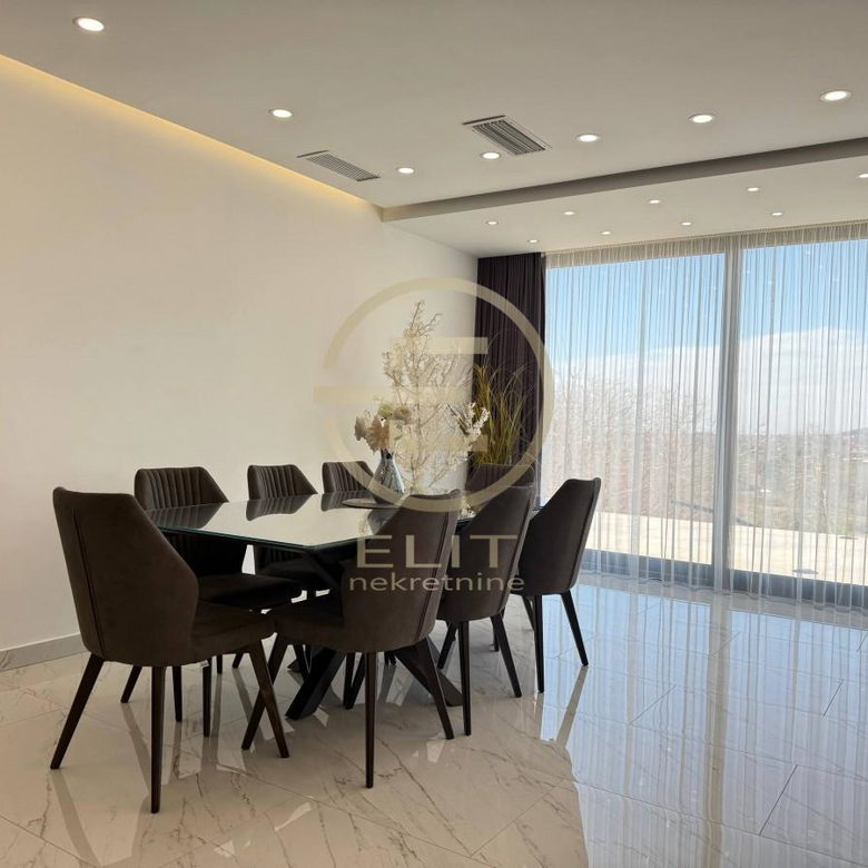 Kuća Prodaja Novi Sad  173 m2