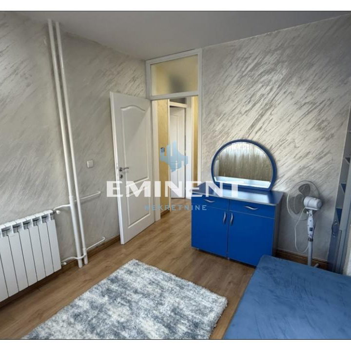 Trosoban stan za izdavanje, Blok 22, Beograd, 80m², 2. sprat, 1.000 €/mes