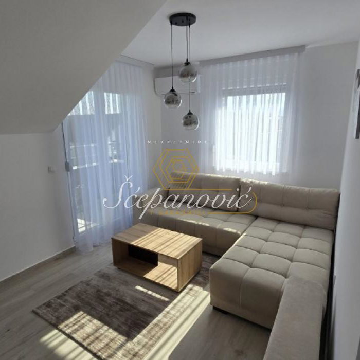Stan Prodaja Novi Sad  88 m2