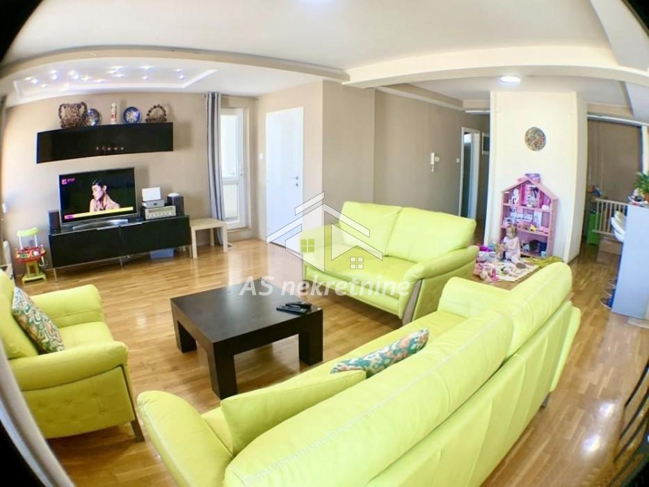 Stan Prodaja Beograd Đeram Pijaca 157 m2