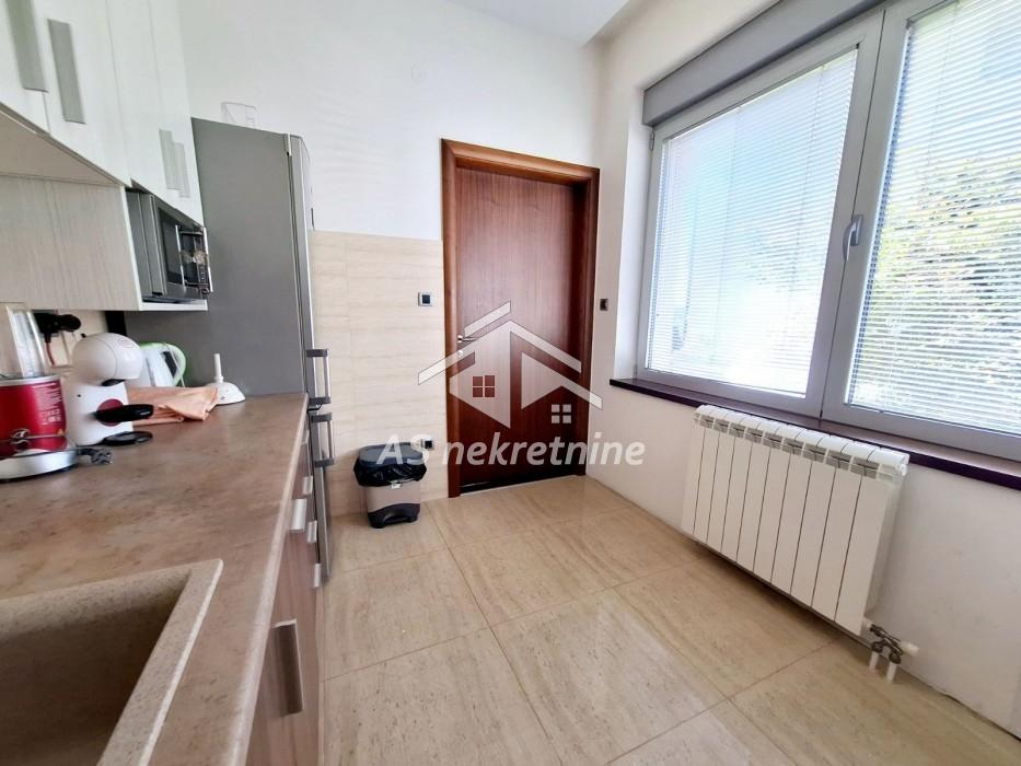 Stan Izdavanje Beograd Dedinje 135 m2