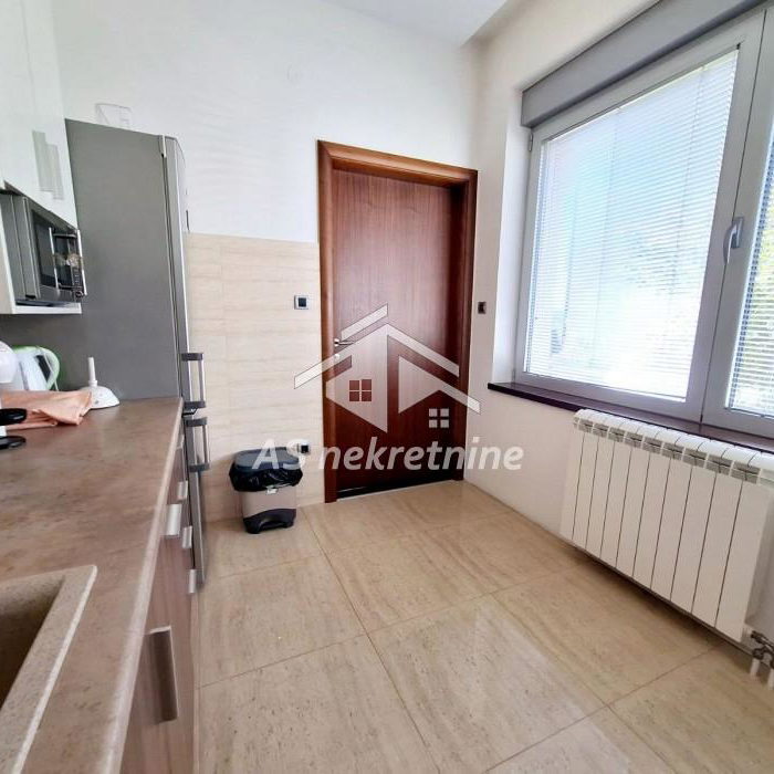 Stan Izdavanje Beograd Dedinje 135 m2