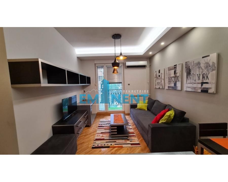 Dvosoban stan za izdavanje, Gundulićev Venac, Beograd, 40m², 700 €/mes