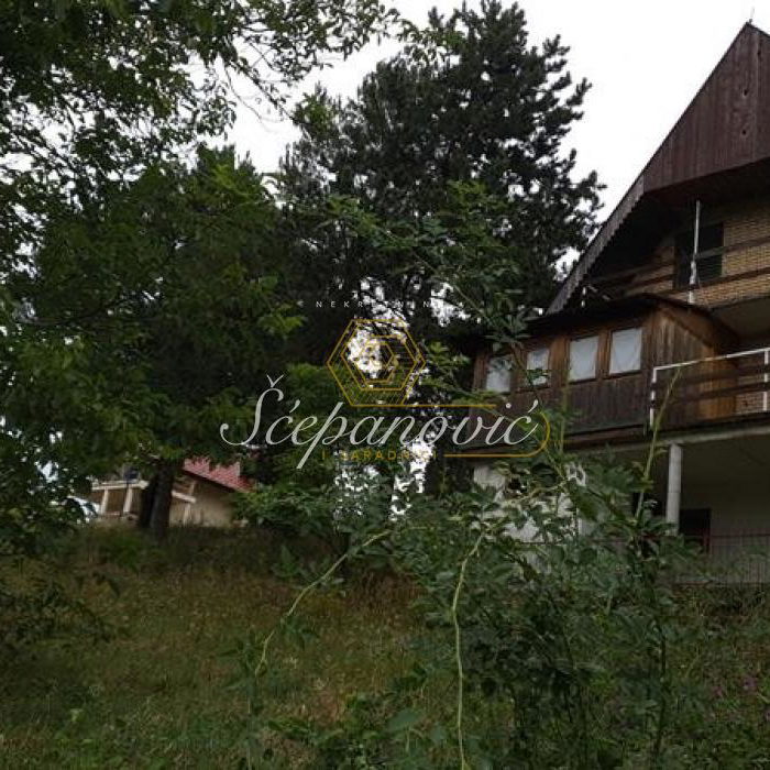Plac Prodaja Irig  11850 m2