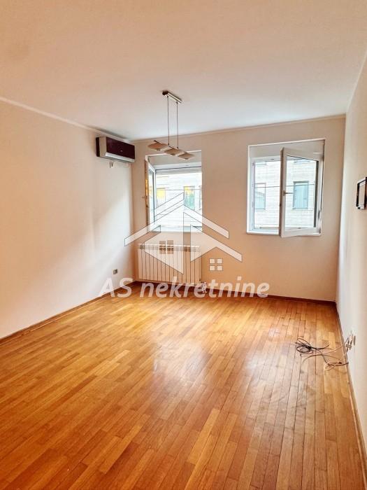 Stan Izdavanje Beograd Lekino Brdo 67 m2