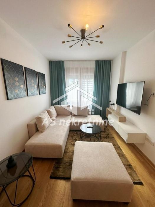 Stan Izdavanje Beograd Južni Bulevar 49 m2