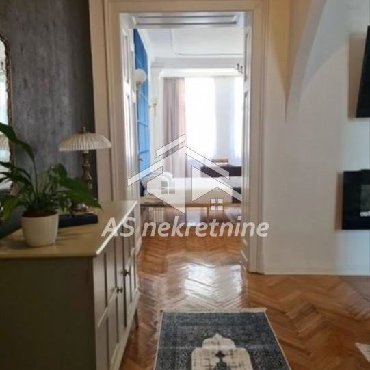 Trosoban stan za izdavanje, Ekonomski Fakultet, Beograd, 94m², 1.400 €/mes