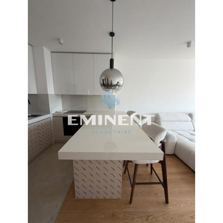 Stan Izdavanje Beograd Blok 65 105 m2