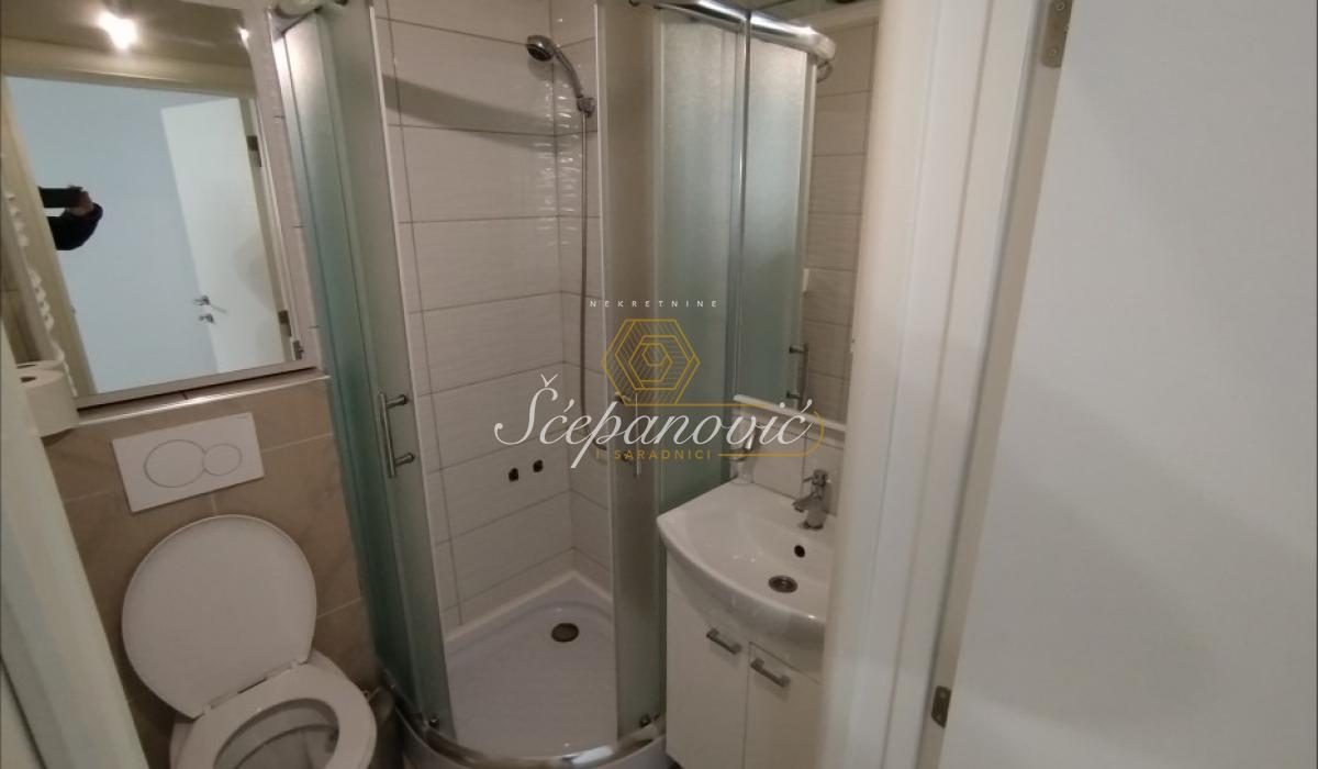 stanovi-izdavanje-Mfa4nuYIlC Kuća na prodaju, Veternik, Novi Sad, 795m², 1.050.000 €