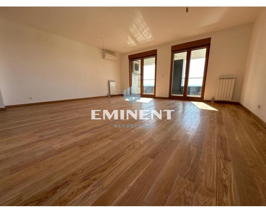 Lokal Izdavanje Beograd Blok 65 160 m2
