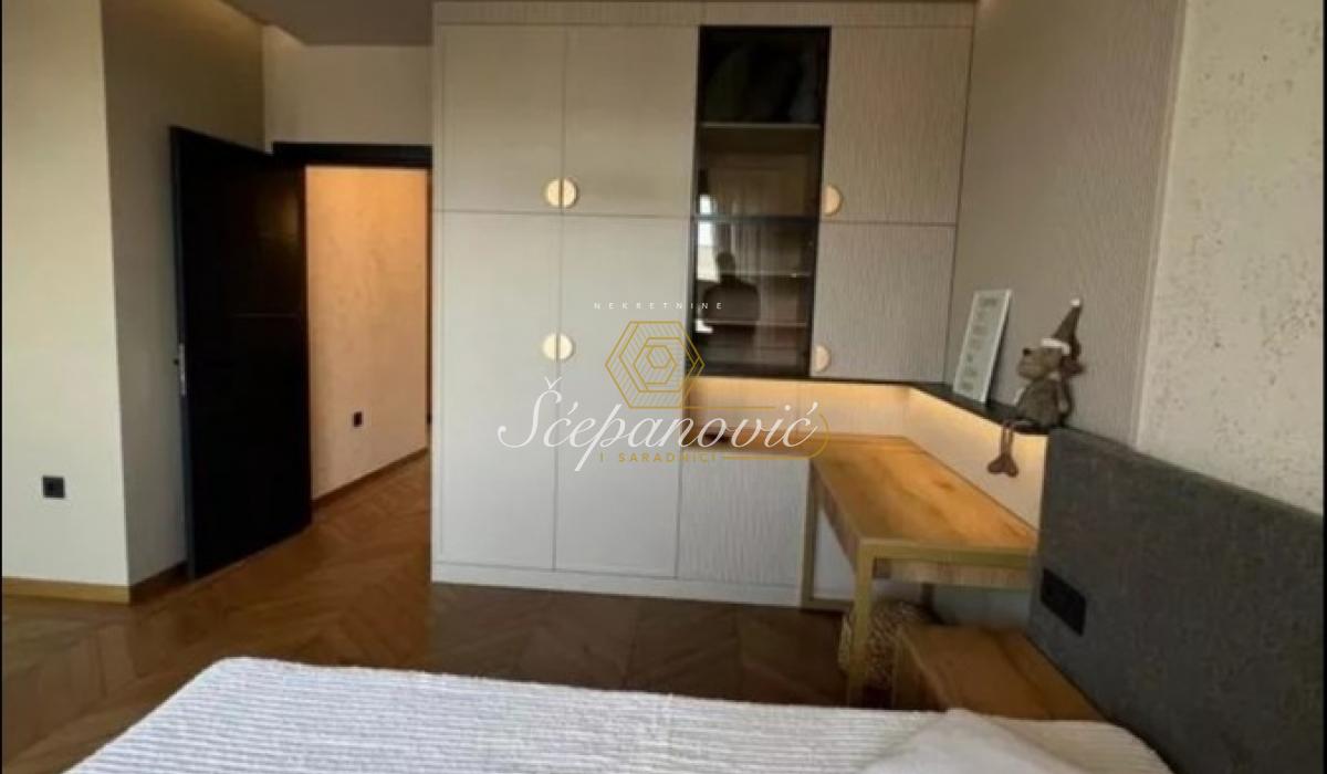Stan Prodaja Novi Sad  93 m2