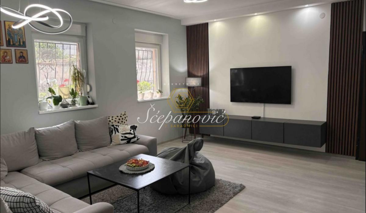 Trosoban stan na prodaju, Rotkvarija, Novi Sad, 67m², 150.000 €