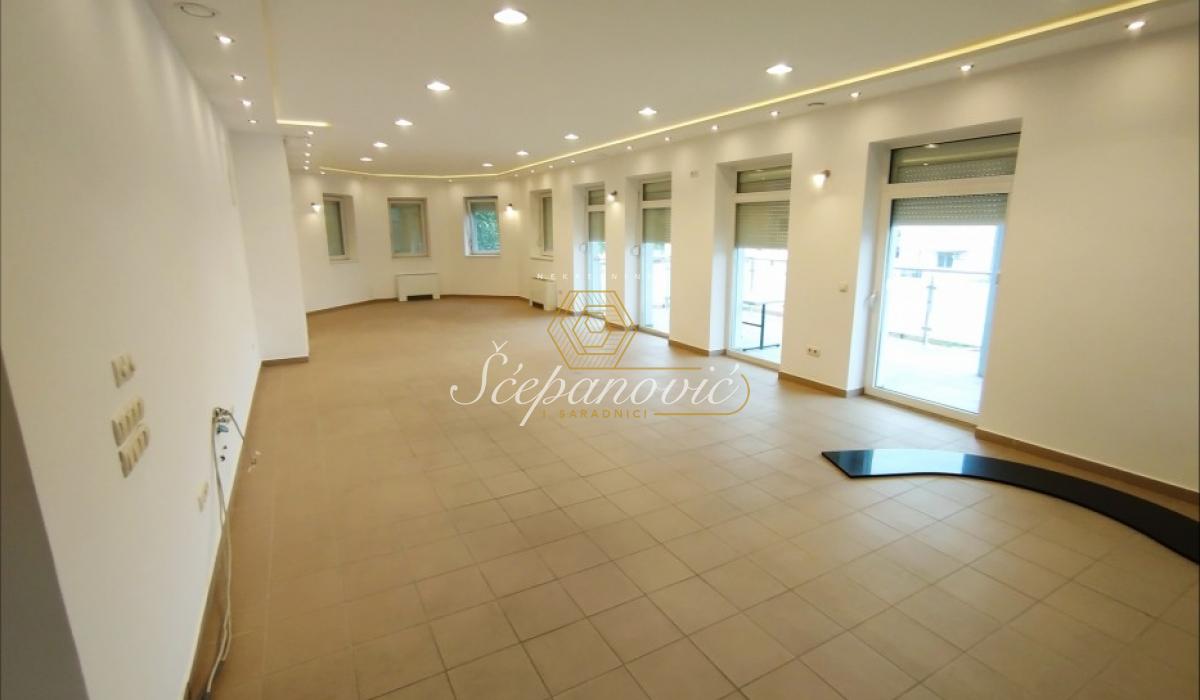 Kuća Prodaja Novi Sad Kuća Prodaja Novi Sad 795 m2